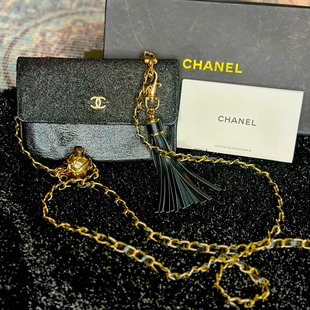 Elegant Rare Chanel Glittered Disco Bag Authentic 💯